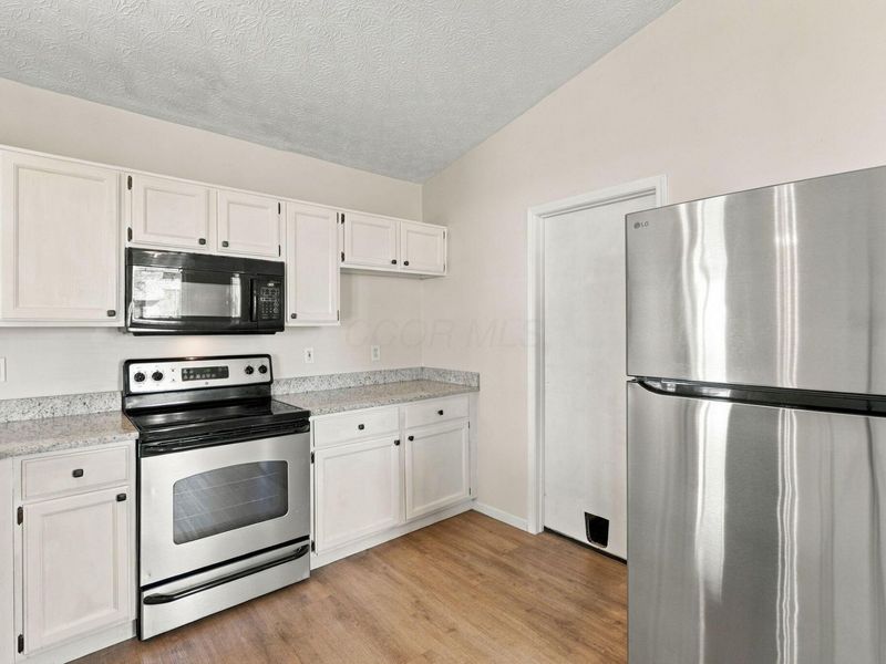 6803 Raybear Drive, Canal Winchester, OH 43110 Photo 6