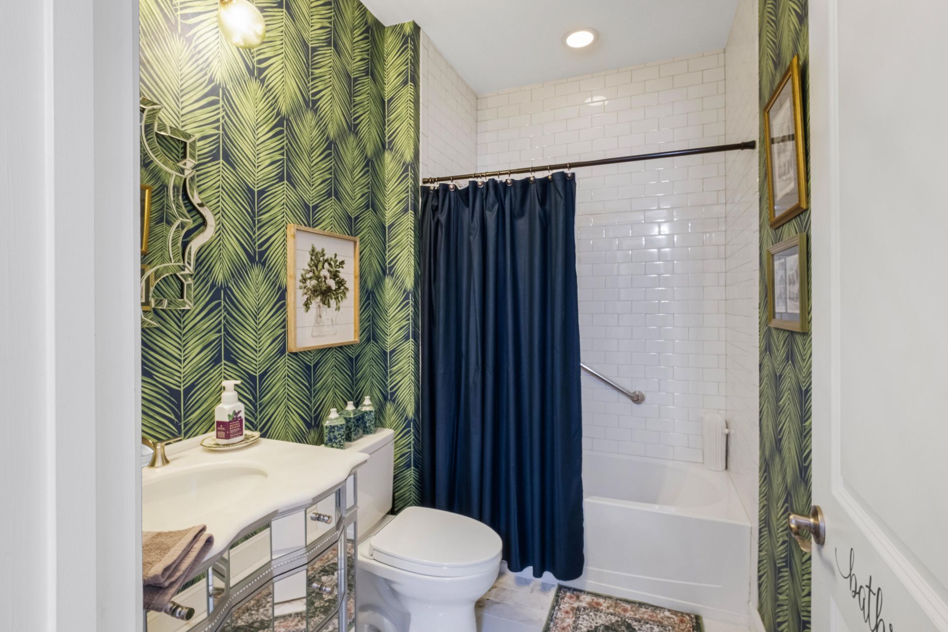 409 Four Seasons Boulevard Photo 10