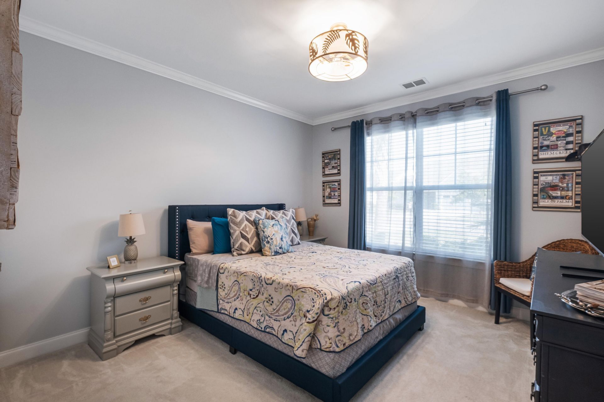 409 Four Seasons Boulevard Photo 12