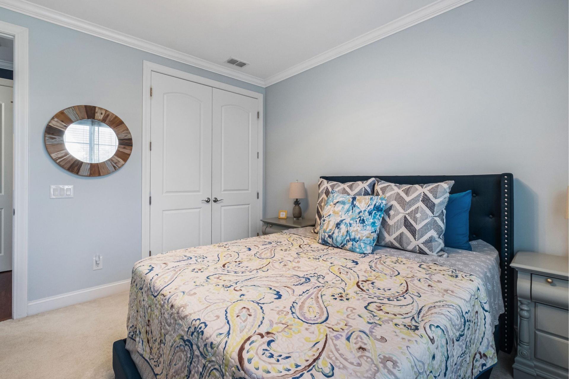 409 Four Seasons Boulevard Photo 13