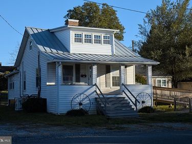556 SHERWOOD AVENUE, WAYNESBORO, VA 22980