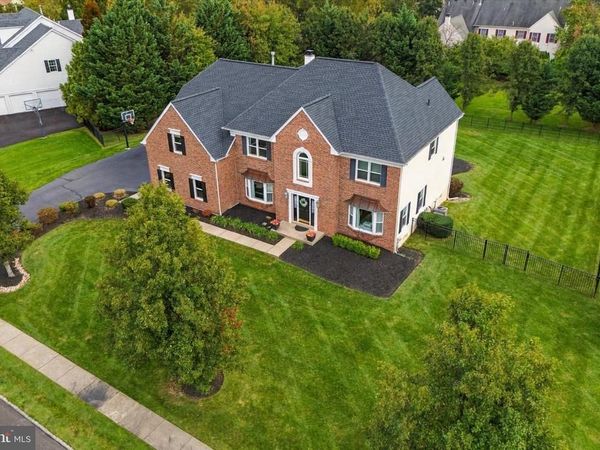 100 BAILEY DRIVE, NORTH WALES, PA 19454