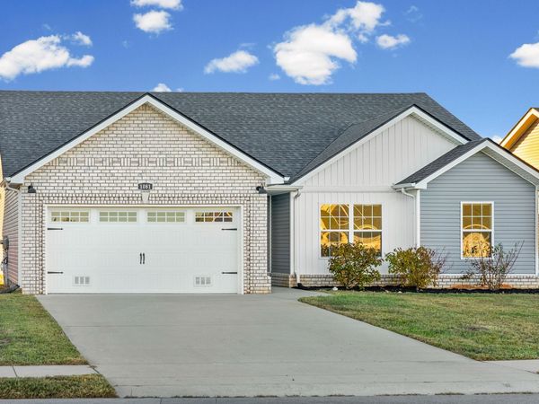 1081 Dublin Dr, Clarksville, TN 37042