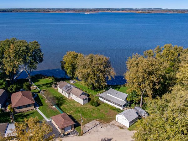 39235 N Shore Avenue , Antioch, IL 60002
