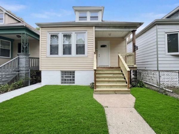 7140 S Winchester Avenue , Chicago, IL 60636