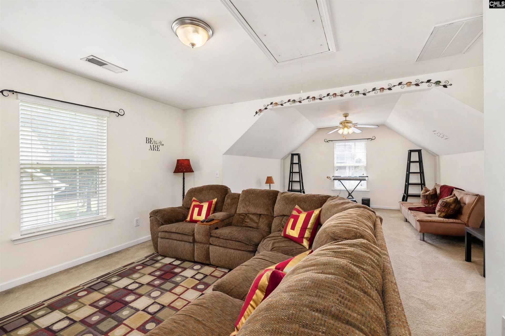 700 Batty Way  Photo 32