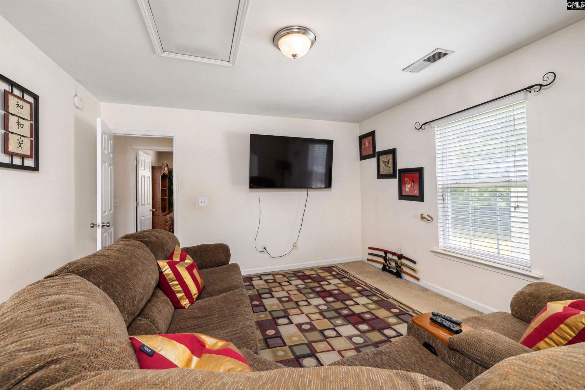 700 Batty Way  Photo 33