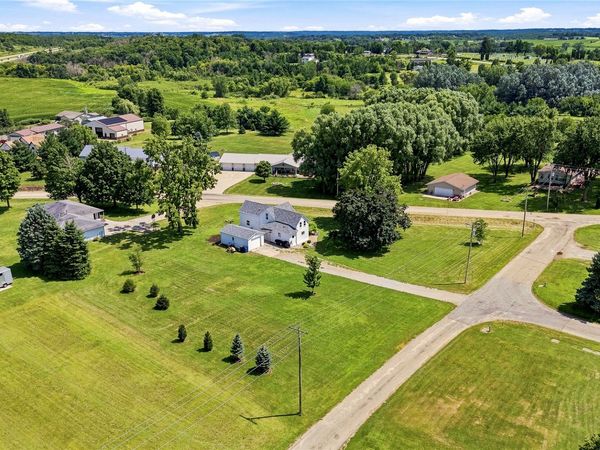 304 Maple Street, Urbana, IA 52213