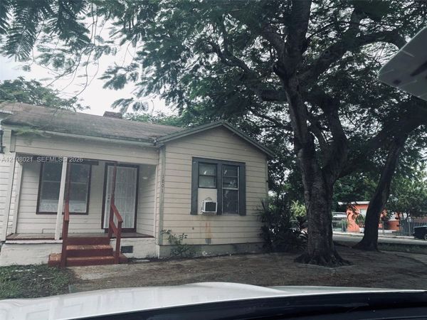 1801 NW 44th St , Miami, FL 33142