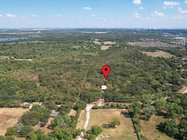 425 Cooks Lane , Fort Worth, TX 76120
