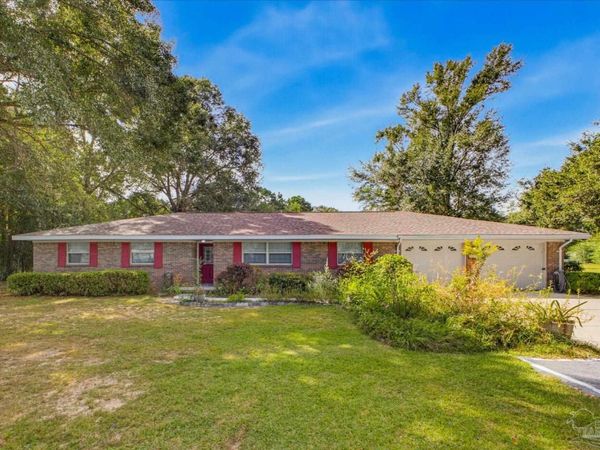 9690 Cove Ave, Pensacola, FL 32534