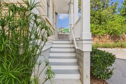 56 Dereef Court photo 4