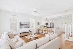 56 Dereef Court photo 4