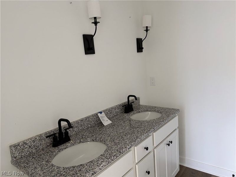 473 Auld Farm Circle, Akron, OH 44320 Photo 20