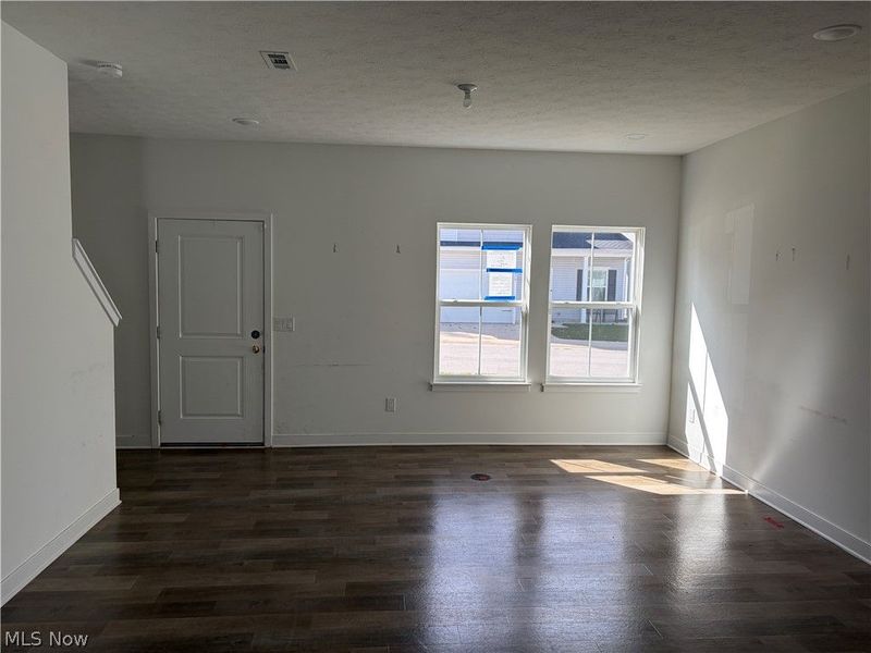473 Auld Farm Circle, Akron, OH 44320 Photo 5