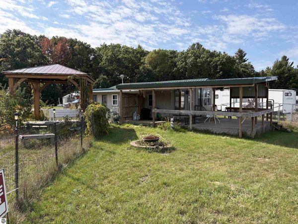 4398 Newcosta Avenue, Morley, MI 49336