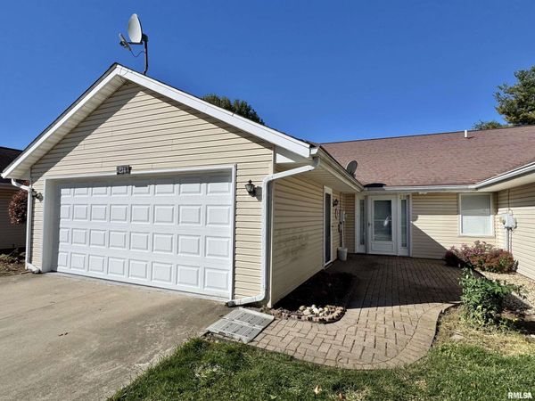 234 Scotch Pine Drive, Macomb, IL 61455