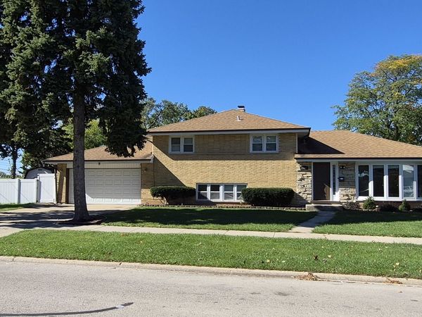 1586 Marshall Drive , Des Plaines, IL 60018