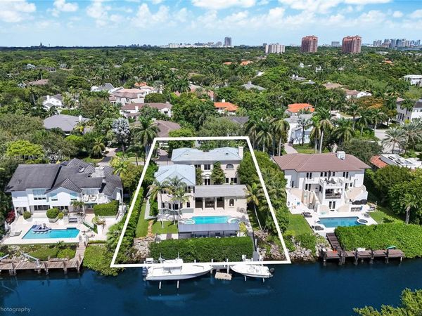 332 Costanera Rd , Coral Gables, FL 33143