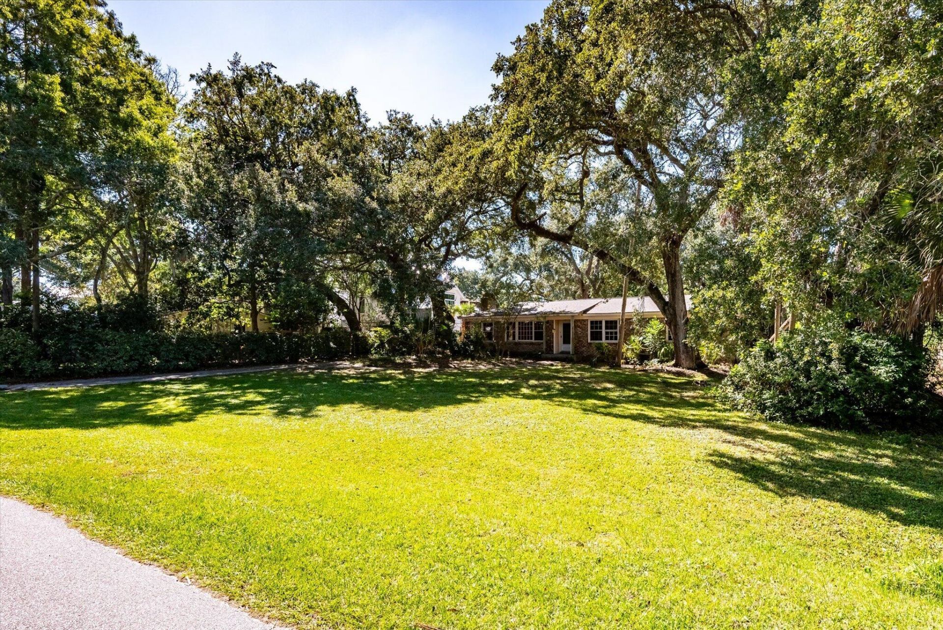 15 26th Avenue Photo 4