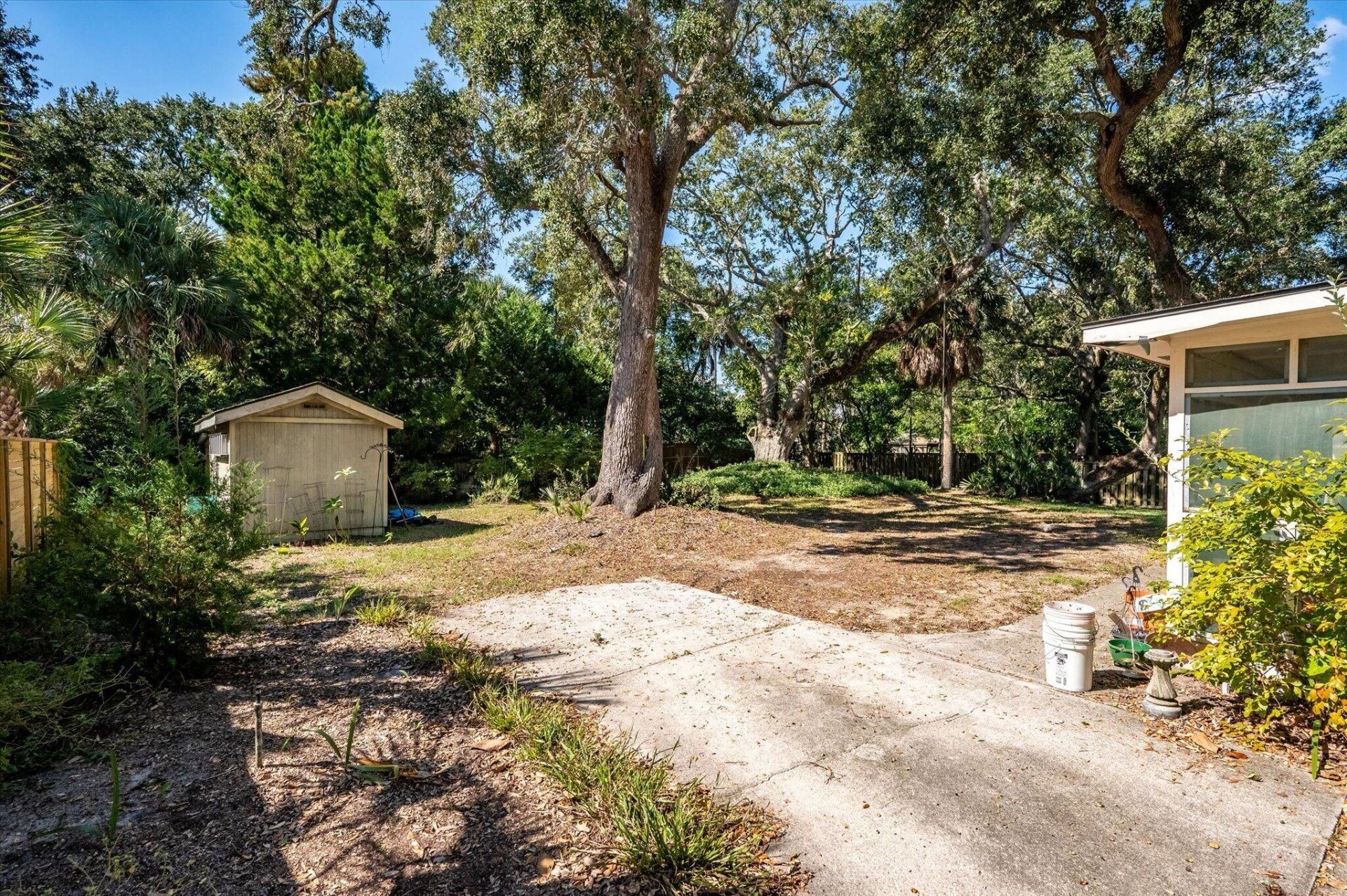 15 26th Avenue Photo 8