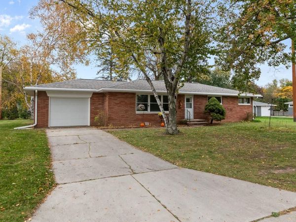 3623 S CLAY STREET, Green Bay, WI 54301