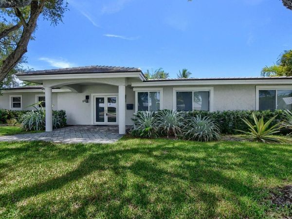 88 SW 10TH Drive, Boca Raton, FL 33487