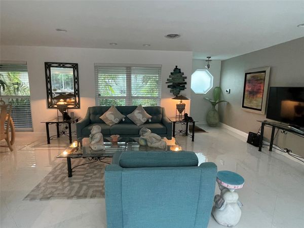 2050 NE 62nd Street, Fort Lauderdale, FL 33308