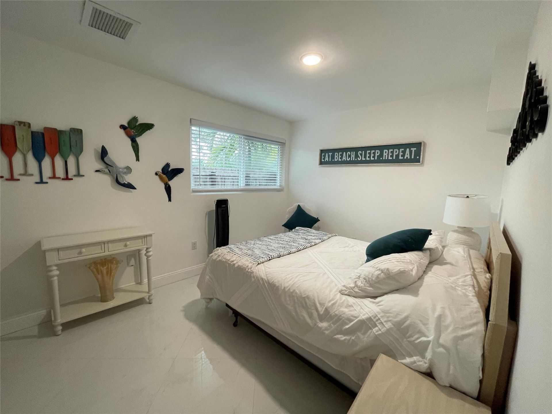 2050 NE 62nd Street, Fort Lauderdale, FL 33308 Photo