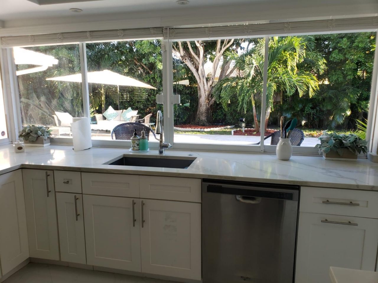 2050 NE 62nd Street, Fort Lauderdale, FL 33308 Photo