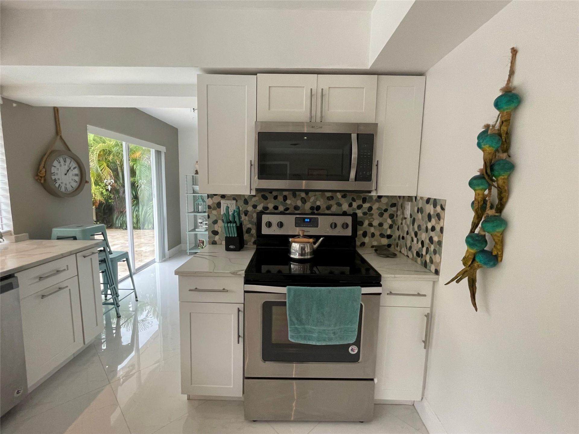 2050 NE 62nd Street, Fort Lauderdale, FL 33308 Photo