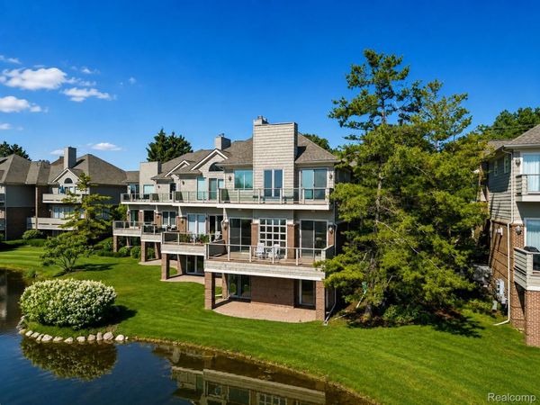 3782 PINE LAKE KNOLL Drive, West Bloomfield Township, Mi 48324