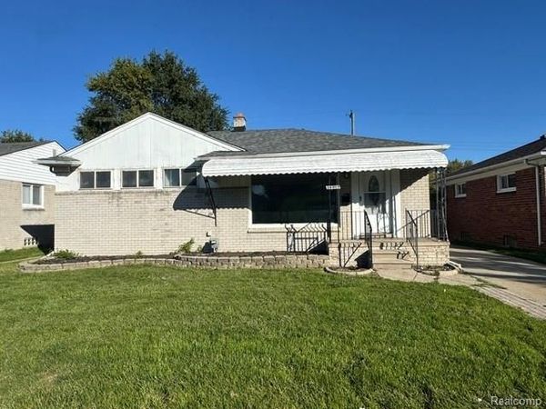 18069 Marquette Street , Roseville, Mi 48066
