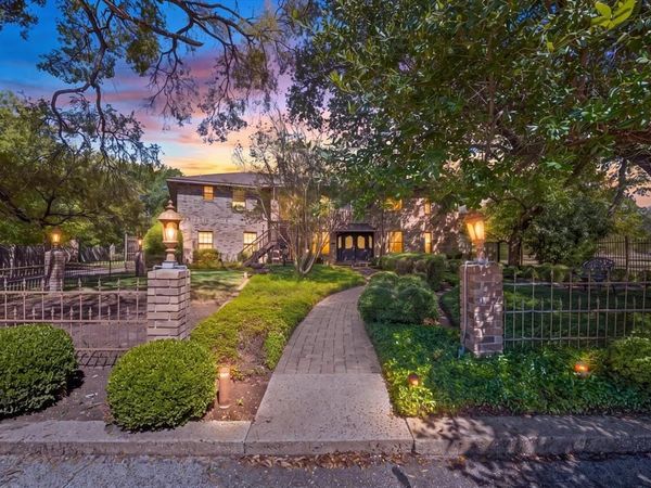 4201 N 19th Street , Waco, TX 76708