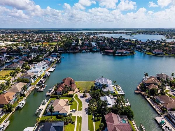 1250 Ludlam CT , MARCO ISLAND, FL 34145