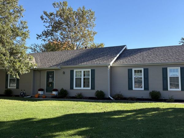 14329 Georgetown Drive, Bowling Green, OH 43402