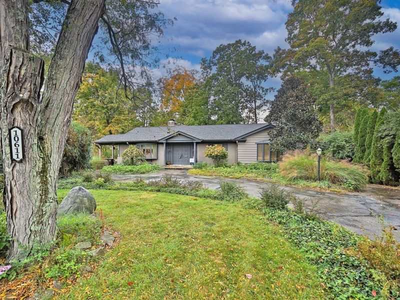 10611 Grimsby Lane, Evendale, OH 45241 Photo 2