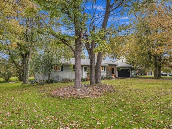5130 Old Goodrich Road , Clarence, NY 14031