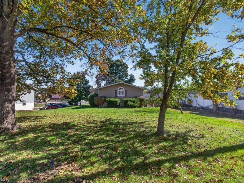 410 Mckinley Avenue NW, Carrollton, OH 44615 Photo 2
