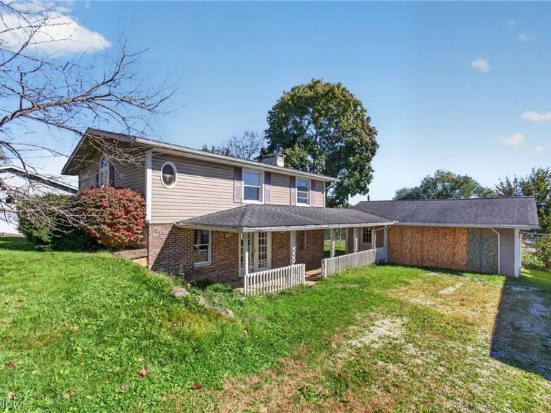 410 Mckinley Avenue NW, Carrollton, OH 44615 Photo 3