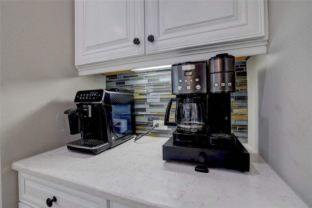 3718 Woodcliff Lake Terrace , Sarasota, FL 34243 Photo