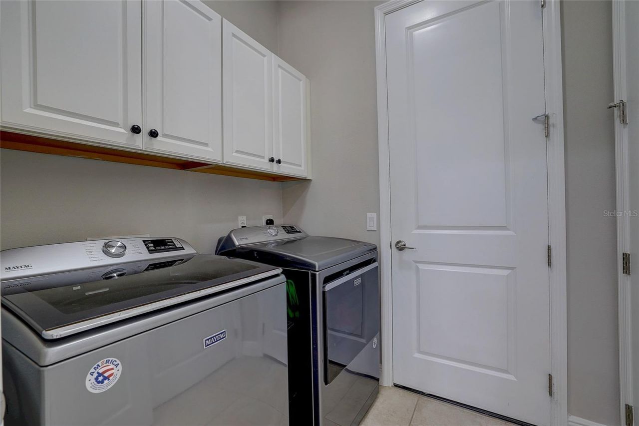 3718 Woodcliff Lake Terrace , Sarasota, FL 34243 Photo
