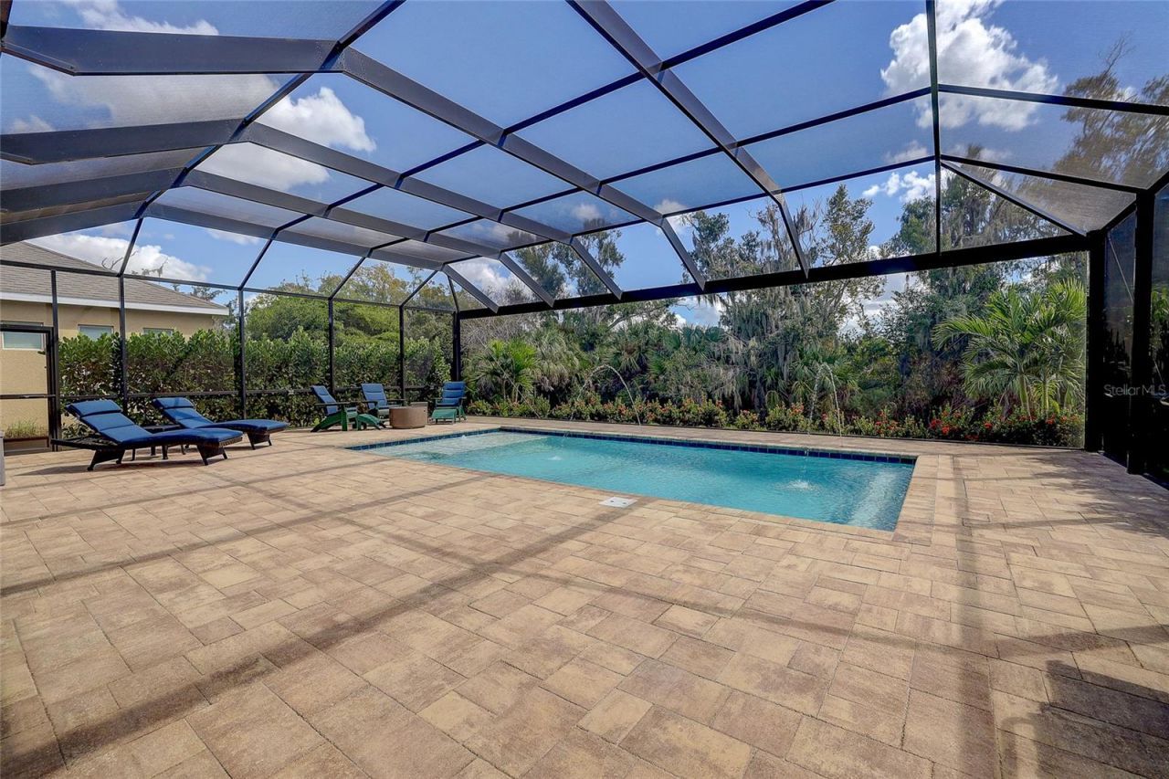 3718 Woodcliff Lake Terrace , Sarasota, FL 34243 Photo