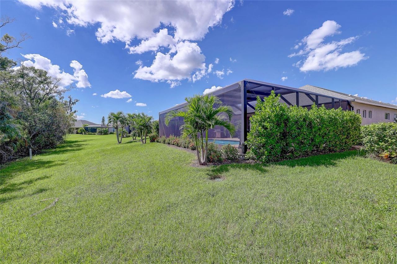 3718 Woodcliff Lake Terrace , Sarasota, FL 34243 Photo