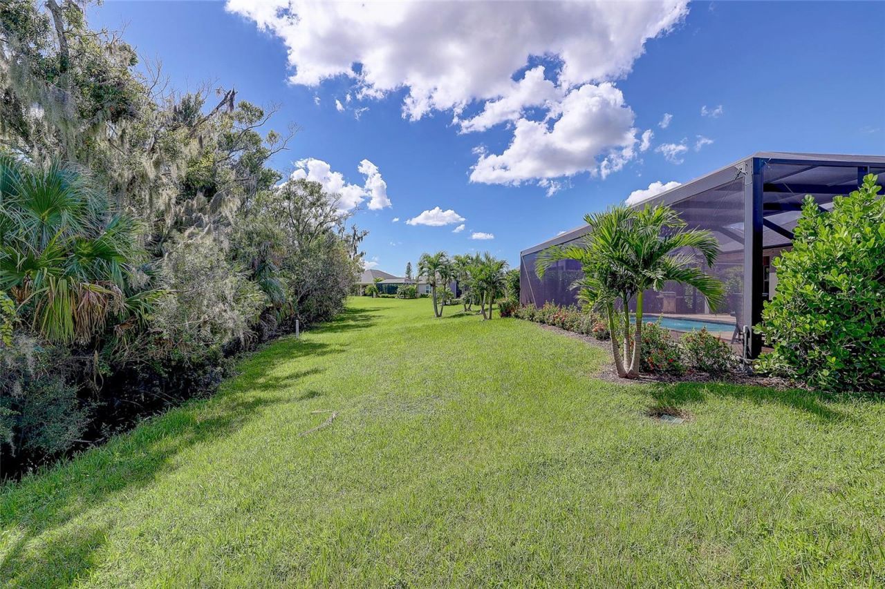 3718 Woodcliff Lake Terrace , Sarasota, FL 34243 Photo