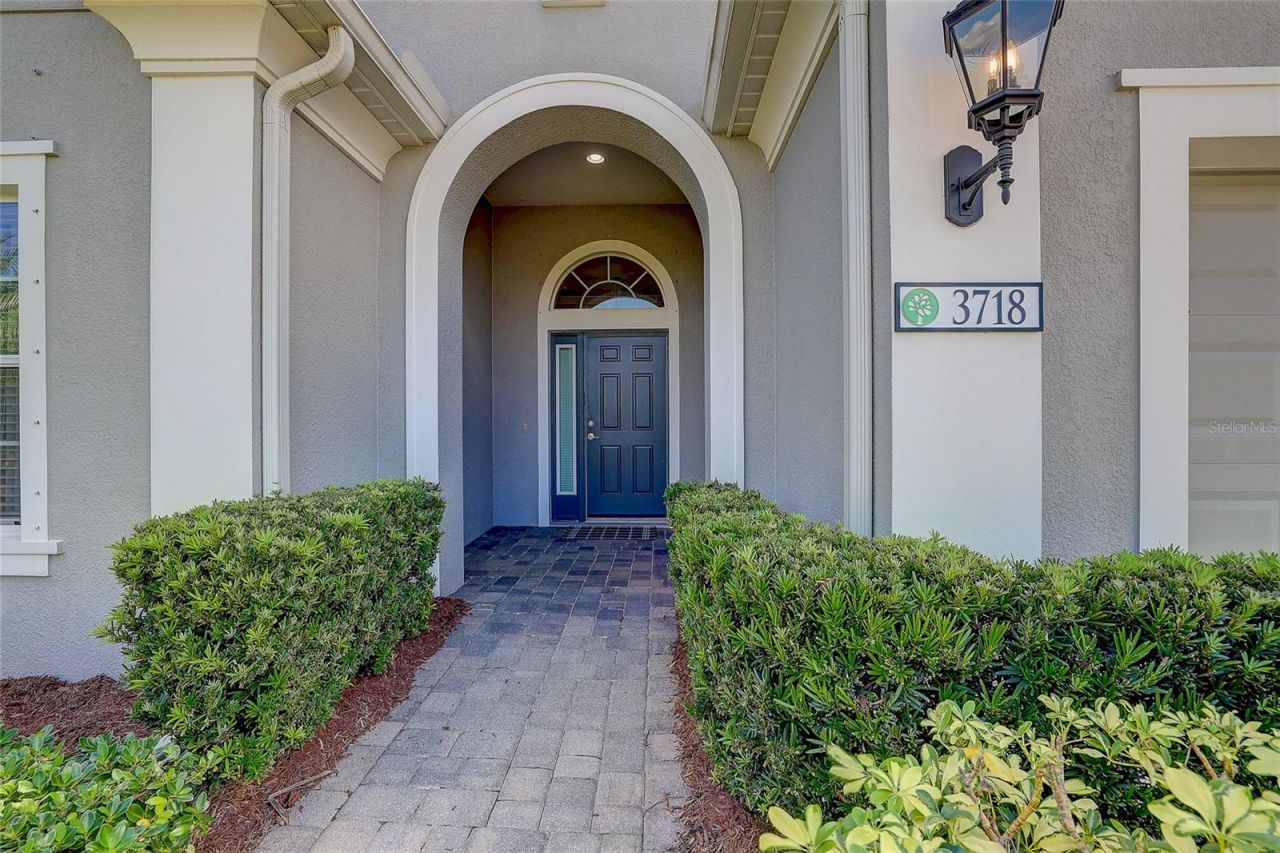 3718 Woodcliff Lake Terrace , Sarasota, FL 34243 Photo