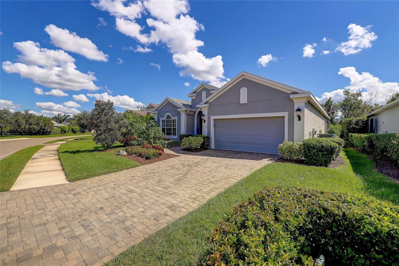 3718 Woodcliff Lake Terrace , Sarasota, FL 34243 Photo