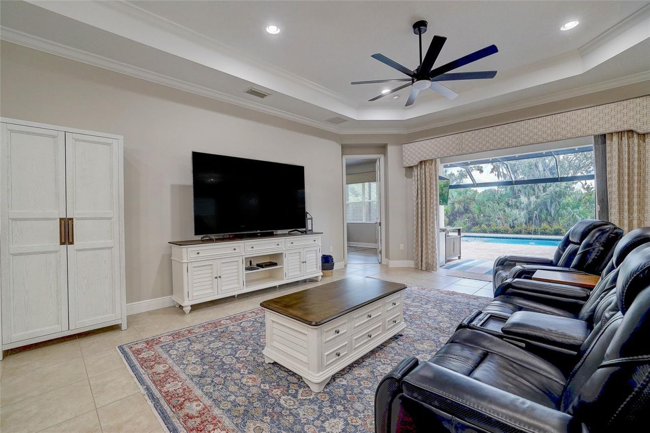 3718 Woodcliff Lake Terrace , Sarasota, FL 34243 Photo