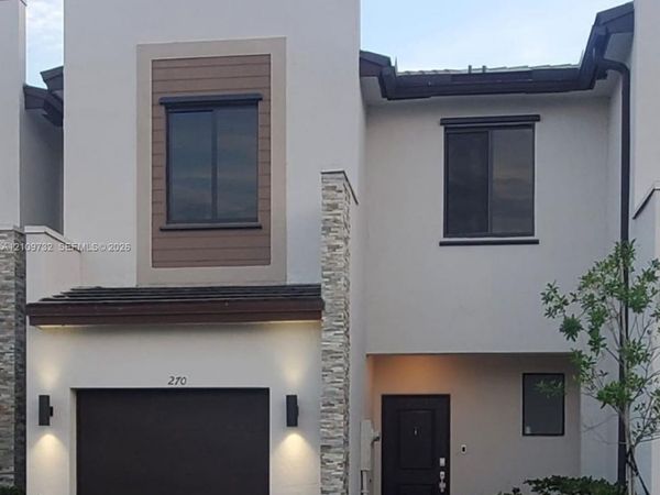 270 NE 208 terrace , Unit 270, Miami, FL 33179