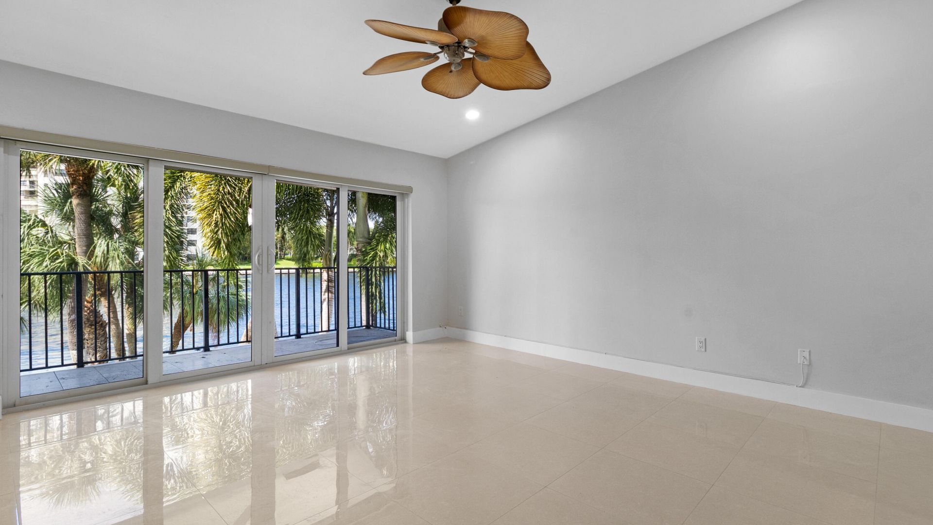 1301 N Riverside Drive, Unit 7, Pompano Beach, FL 33062 Photo